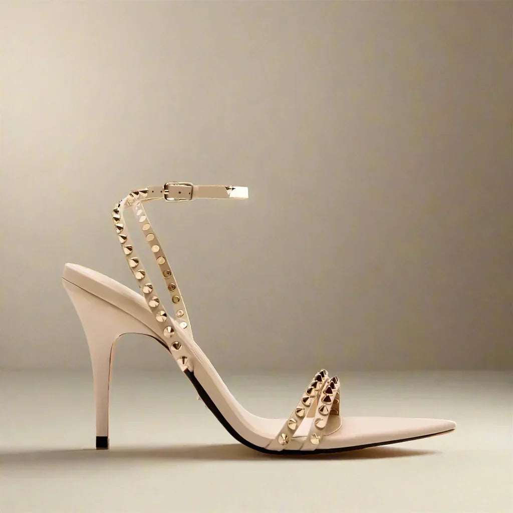 נעלי עקב – קנדי