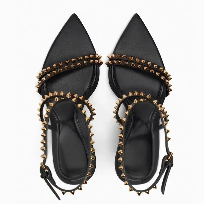 נעלי עקב – קנדי